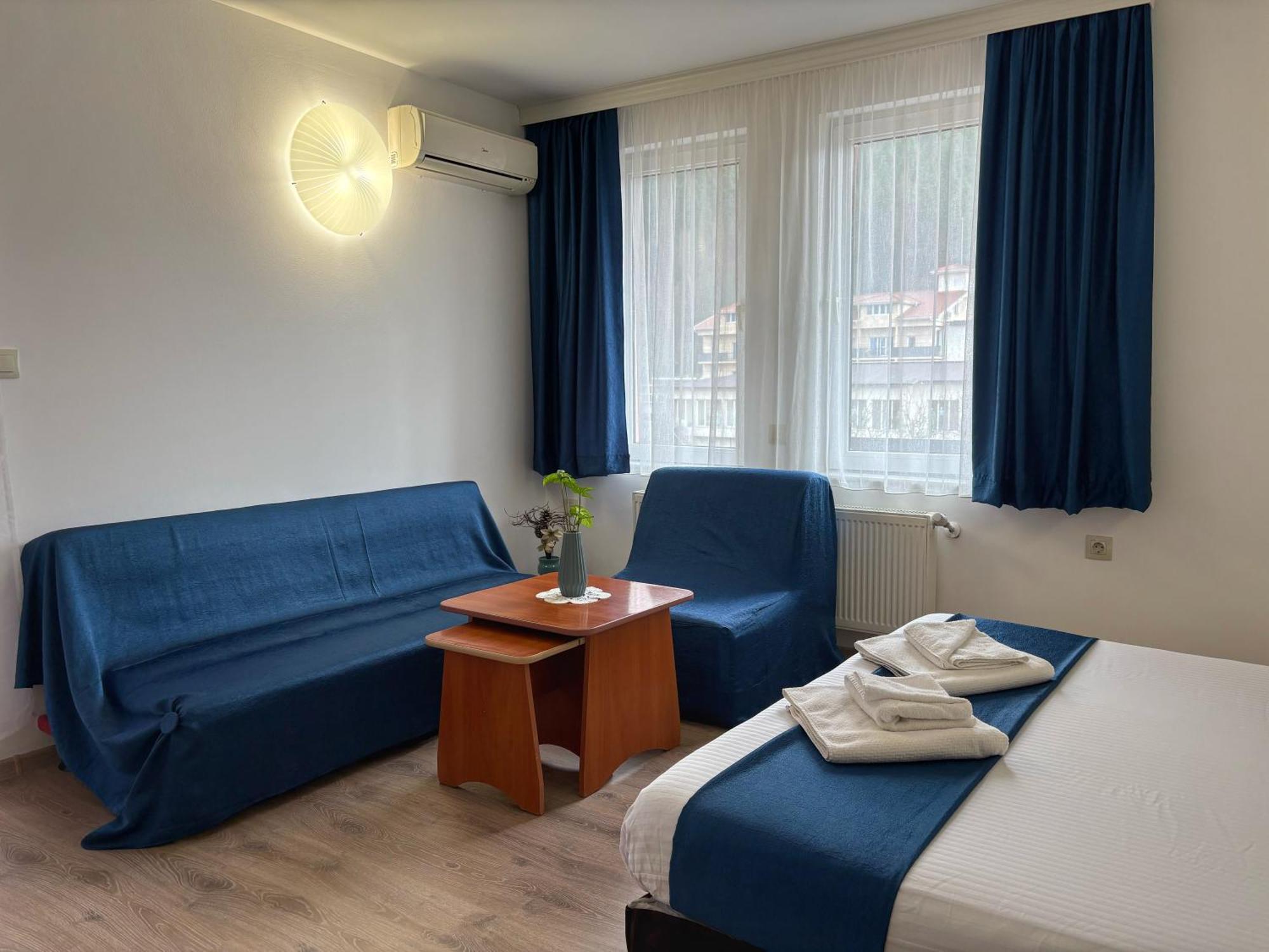 Family Hotel Flora Ζλάτογκραντ Εξωτερικό φωτογραφία