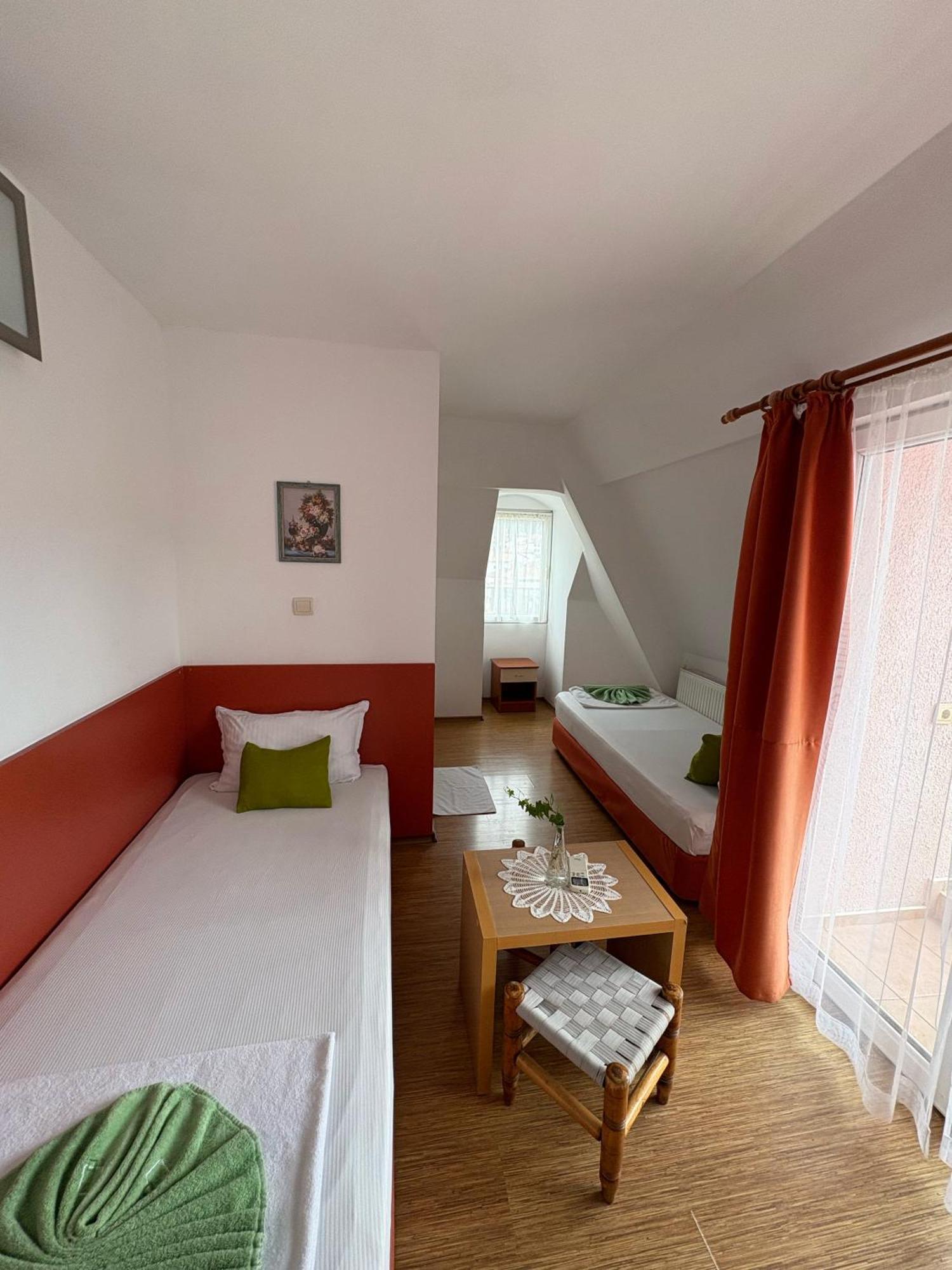 Family Hotel Flora Ζλάτογκραντ Εξωτερικό φωτογραφία